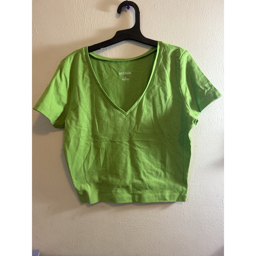 New Women's Short Sleeve V Neck Cropped T-Shirt - Wild Fable Green Size Medium